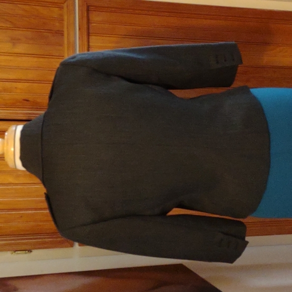 Grey blazer by View sz 8 with a button detail everywhere you could have it - Picture 7 of 9